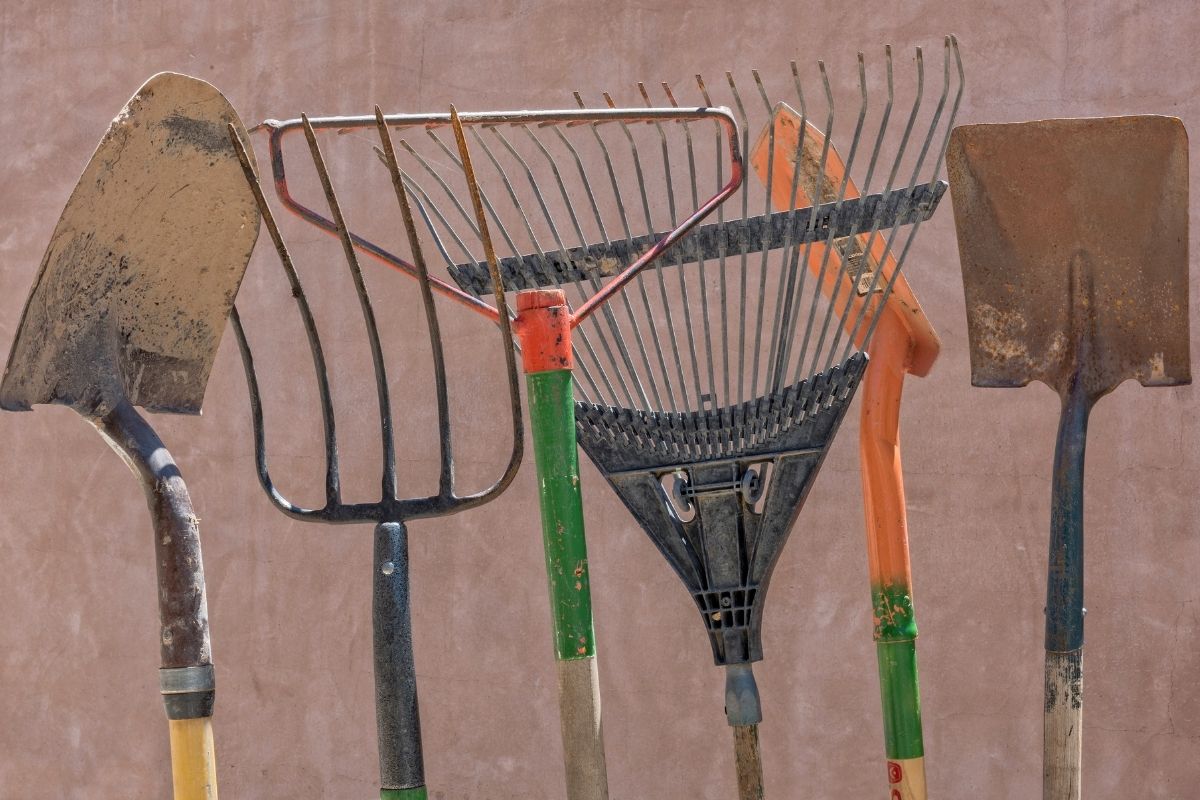 ranger des outils de jardin